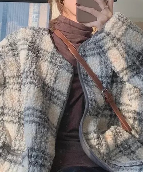 ACT（アクト）の「チェック柄 ノーカラーフリースジャケット（ノーカラージャケット・レディース・ホワイト×グレー・M/L/2XL/XL）」の5枚目の写真