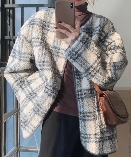 ACT（アクト）の「チェック柄 ノーカラーフリースジャケット（ノーカラージャケット・レディース・ホワイト×グレー・M/L/2XL/XL）」の3枚目の写真