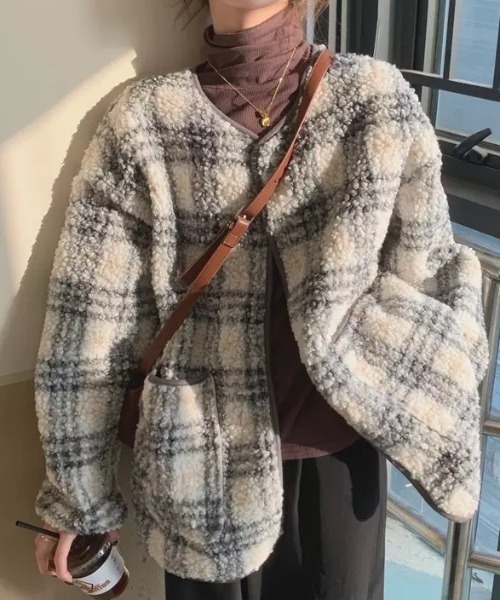 ACT（アクト）の「チェック柄 ノーカラーフリースジャケット（ノーカラージャケット・レディース・ホワイト×グレー・M/L/2XL/XL）」の16枚目の写真