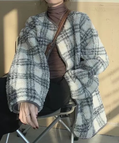 ACT（アクト）の「チェック柄 ノーカラーフリースジャケット（ノーカラージャケット・レディース・ホワイト×グレー・M/L/2XL/XL）」の6枚目の写真