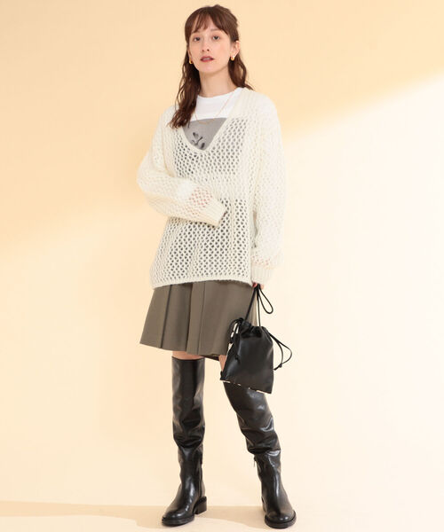 Ray BEAMS（レイビームス）の「Ray BEAMS / メッシュアミ Vネック ニット（ニット/セーター・レディース・ホワイト/オレンジ・ONE SIZE）」の8枚目の写真