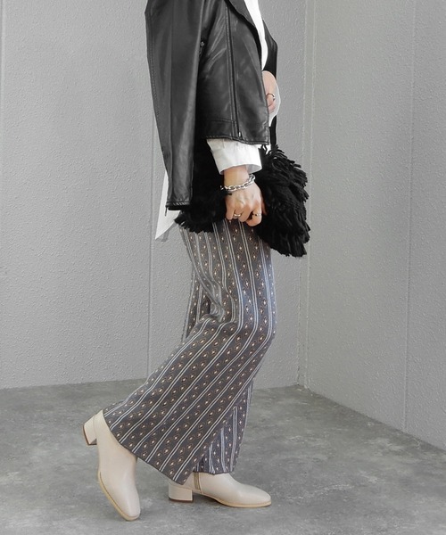 minia（ミニア）の「4cmローヒールのスクエアストレッチブーツ/ショートブーツ　◆（ブーツ・レディース・ブラック/ダークブラウン/アイボリー・LL/S/M/L）」の18枚目の写真