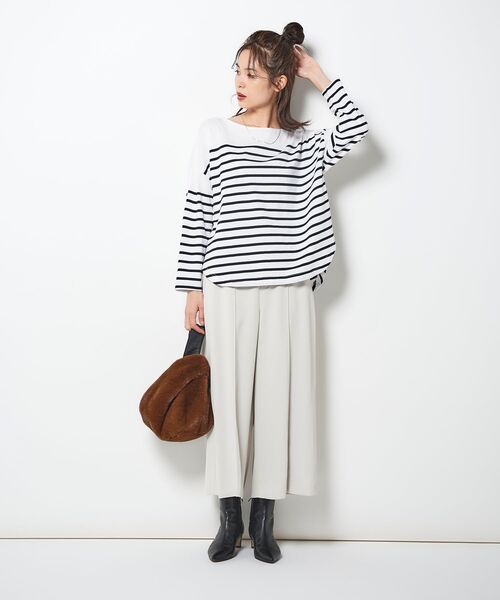 le.coeur blanc（ルクールブラン）の「ピンタックワイドクロップドパンツ（その他パンツ・レディース・ブラック/ブラウン/アイボリー・38/36）」の4枚目の写真