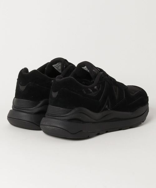 NEW BALANCE（ニューバランス）の「M5740（スニーカー・メンズ・ブラック・27.0cm/23.0cm/26.5cm/22.5cm/24.5cm/27.5cm/28.5cm/24.0cm/26.0cm/23.5cm/29.0cm/25.0cm/25.5cm/28.0cm/30.0cm）」の2枚目の写真