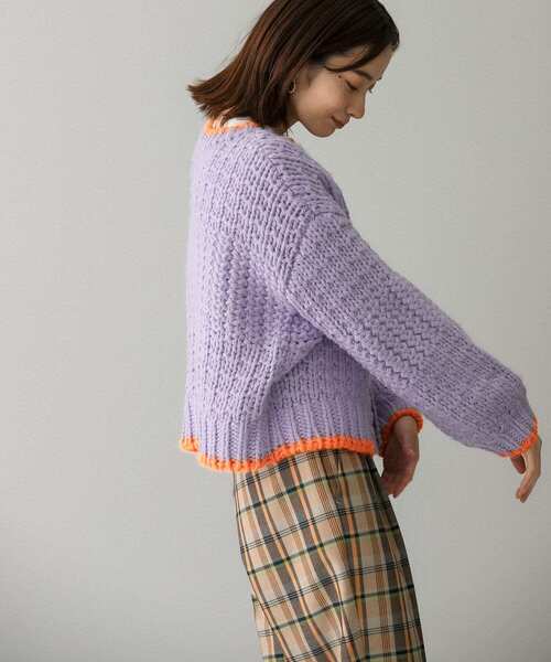 KBF(ケイビーエフ)の「【WEB/一部店舗限定】前後2way配色ニット(カーディガン/ボレロ・レディース・ネイビー/ラベンダー/ベージュ系その他・ONE)」の16枚目の写真