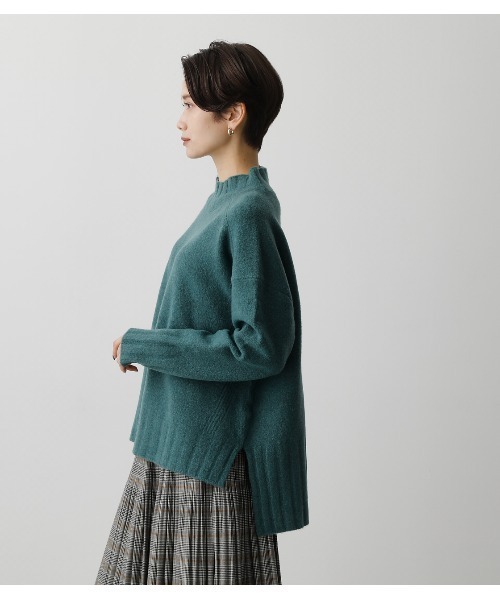 AZUL by moussy(アズールバイマウジー)の「SOFT TOUCH HIGH NECK KNIT TOPS/ソフトタッチハイネックニットトップス(ニット/セーター・レディース・ブラック/ライム/グリーン/ライトベージュ・SMALL/MEDIUM)」の18枚目の写真