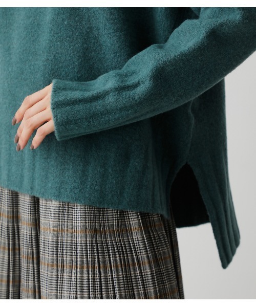 AZUL by moussy(アズールバイマウジー)の「SOFT TOUCH HIGH NECK KNIT TOPS/ソフトタッチハイネックニットトップス(ニット/セーター・レディース・ブラック/ライム/グリーン/ライトベージュ・SMALL/MEDIUM)」の22枚目の写真