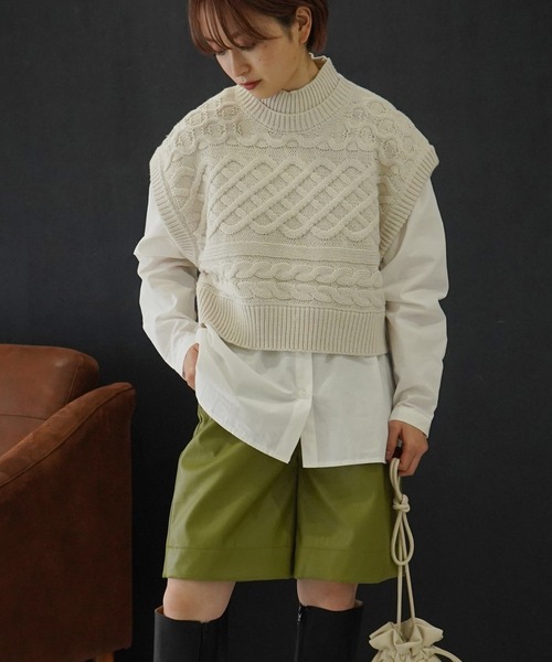 AULI(アウリィ)の「【低身長向けサイズ】フェイクレザーハーフパンツ(その他パンツ・レディース・ブラック/アイボリー/グリーン・SMALL/X-SMALL)」の13枚目の写真