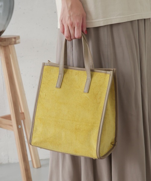URBAN RESEARCH DOORS（アーバンリサーチドアーズ）の「コーデュロイパイピング2WAYバッグ（ショルダーバッグ・レディース・ダークブラウン/イエロー系その他・ONE）」の7枚目の写真