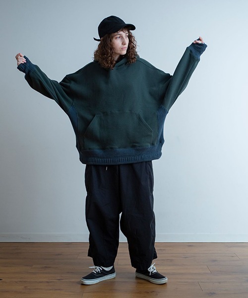 Universal Style Wear(ユニバーサルスタイルウェア)の「Universal Style Wear ヘビーウェイト ビッグ ドルマンパーカー(パーカー・メンズ・カーキ/ブラック/ホワイト/グレー・LARGE/X-LARGE/MEDIUM)」の19枚目の写真