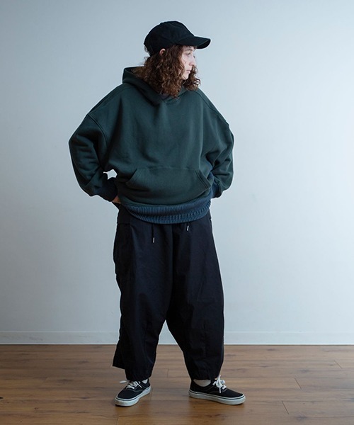 Universal Style Wear(ユニバーサルスタイルウェア)の「Universal Style Wear ヘビーウェイト ビッグ ドルマンパーカー(パーカー・メンズ・カーキ/ブラック/ホワイト/グレー・LARGE/X-LARGE/MEDIUM)」の20枚目の写真