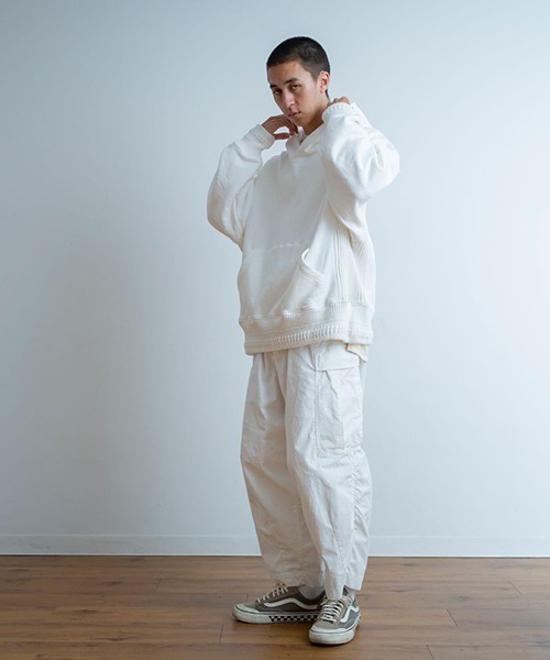 Universal Style Wear(ユニバーサルスタイルウェア)の「Universal Style Wear ヘビーウェイト ビッグ ドルマンパーカー(パーカー・メンズ・カーキ/ブラック/ホワイト/グレー・LARGE/X-LARGE/MEDIUM)」の16枚目の写真