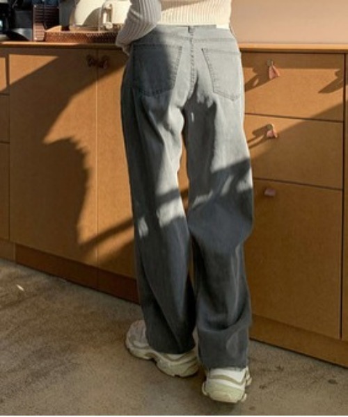 chuu(チュー)の「CHUU ピグカラーpants(デニムパンツ・レディース・グレー・FREE)」の6枚目の写真