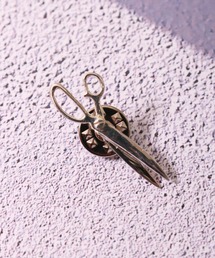 BAYBLO（ベイブロ）の「(81)【81/Eighty-One】【ユニセックス】シルバー925 デザイン ピンバッチ（ブローチ/コサージュ）」