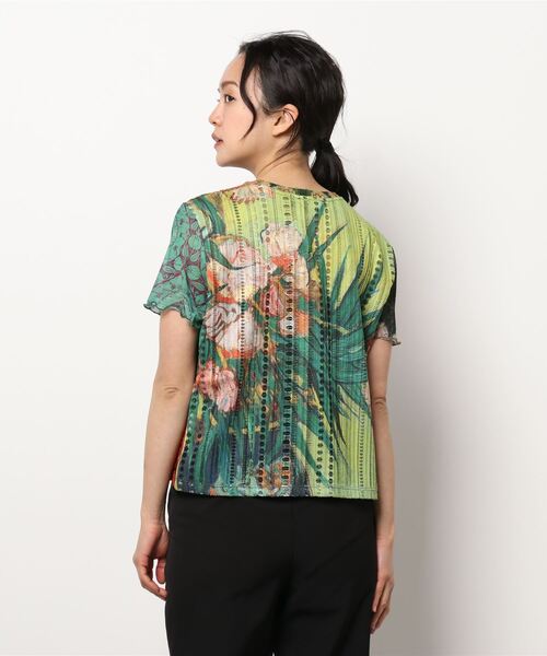 Desigual(デシグアル)の「芸術作品 テクスチャーTシャツ(Tシャツ/カットソー・レディース・グリーン・XL/S/L/M/XS)」の3枚目の写真