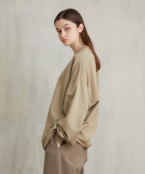 flaner(フラネ)の「Over size long tee / オーバーサイズロンT【ユニセックス対応】(Tシャツ/カットソー・レディース・ホワイト/ベージュ/グレー/ブラック/チャコールグレー・MEDIUM/LARGE)」の10枚目の写真