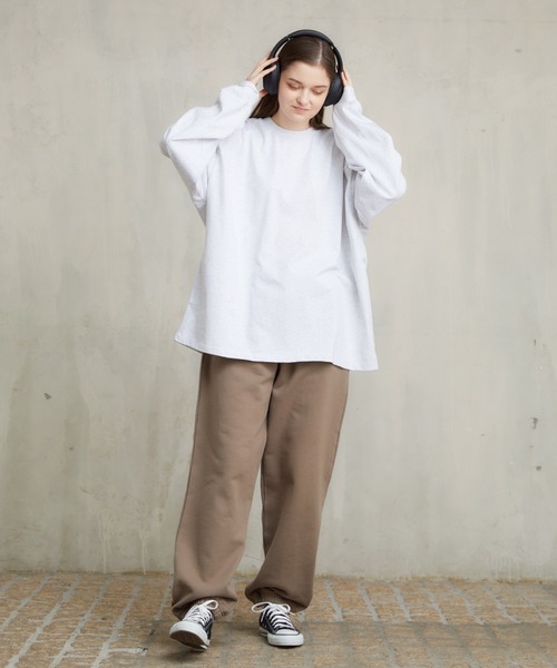 flaner(フラネ)の「Over size long tee / オーバーサイズロンT【ユニセックス対応】(Tシャツ/カットソー・レディース・ホワイト/ベージュ/グレー/ブラック/チャコールグレー・MEDIUM/LARGE)」の21枚目の写真