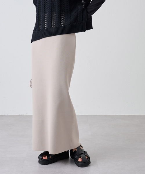 COLONY 2139（コロニートゥーワンスリーナイン）の「エステルヤーンペンシルスカート(セットアップ可)/タイトスカート（スカート・レディース・ブラック/カーキ/モカ/グレイッシュベージュ/パープル・MEDIUM/LARGE）」の4枚目の写真