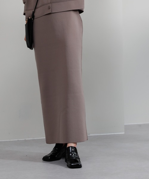 COLONY 2139（コロニートゥーワンスリーナイン）の「エステルヤーンペンシルスカート(セットアップ可)/タイトスカート（スカート・レディース・ブラック/カーキ/モカ/グレイッシュベージュ/パープル・MEDIUM/LARGE）」の7枚目の写真