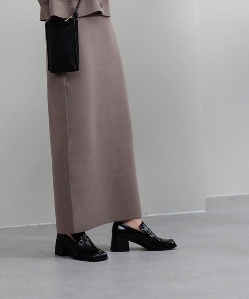 COLONY 2139（コロニートゥーワンスリーナイン）の「エステルヤーンペンシルスカート(セットアップ可)/タイトスカート（スカート・レディース・ブラック/カーキ/モカ/グレイッシュベージュ/パープル・MEDIUM/LARGE）」の6枚目の写真