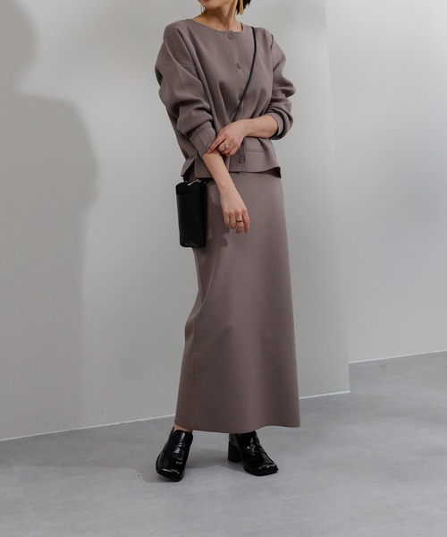 COLONY 2139（コロニートゥーワンスリーナイン）の「エステルヤーンペンシルスカート(セットアップ可)/タイトスカート（スカート・レディース・ブラック/カーキ/モカ/グレイッシュベージュ/パープル・MEDIUM/LARGE）」の11枚目の写真