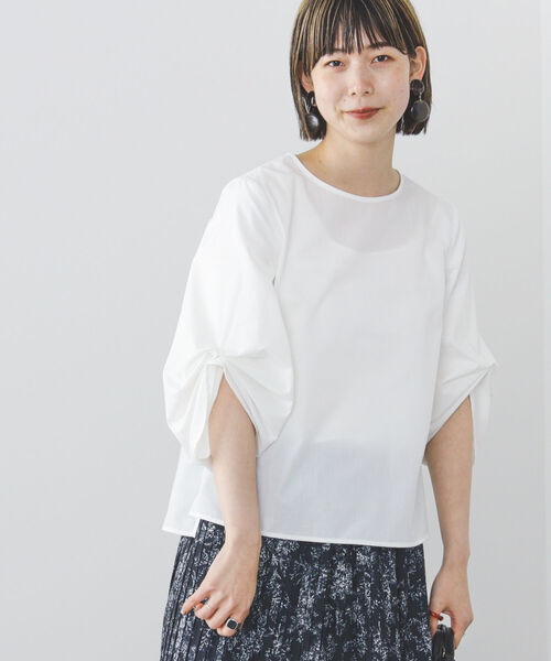 BEAMS HEART(ビームスハート)の「BEAMS HEART / 袖ボリュームタック ブラウス(シャツ/ブラウス・レディース・オフホワイト/ストライプ/チェック/ネイビー/その他4/インディゴブルー/その他3/ホワイト系その他5・FREE)」の14枚目の写真