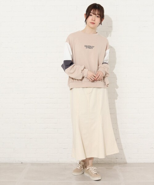 Cutie Blonde（キューティーブロンド）の「◆【S-M】袖配色切替プルオーバー（スウェット・レディース・ブラック系4/ベージュ系4/ピンク系・01/02）」の17枚目の写真