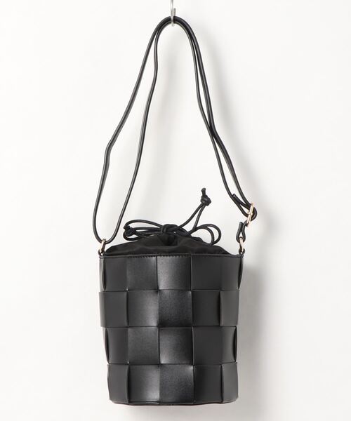 Te chichi TERRASSE（テチチテラス）の「編み込みバケツバッグ（ショルダーバッグ・レディース・ブラック/ブラウン・ﾌﾘ-）」の3枚目の写真