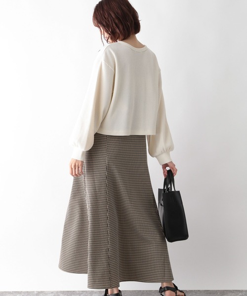 GLOBAL WORK(グローバルワーク)の「ショートワッフルプルオーバー*キャミワンピース/262870(ワンピース・レディース・ブラック/オフホワイト/カーキ・FREE)」の7枚目の写真