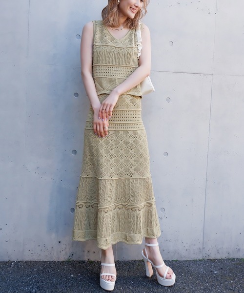 SPIRALGIRL(スパイラルガール)の「プラットフォームネックストラップサンダル(サンダル・レディース・ホワイト/ブラック・MEDIUM/LARGE)」の3枚目の写真