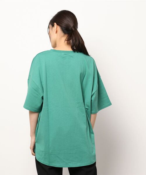 HONEYSUCKLE ROSE（ハニーサックルローズ）の「【HONEYSUCKLE ROSE】ビッグロゴプリントＴ（Tシャツ/カットソー・レディース・グリーン/ダークグレー/ホワイト/ネイビー・M/L）」の5枚目の写真