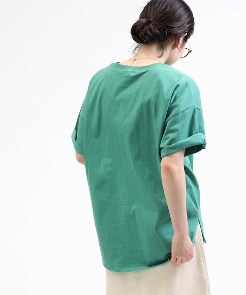 HONEYSUCKLE ROSE（ハニーサックルローズ）の「【HONEYSUCKLE ROSE】ビッグロゴプリントＴ（Tシャツ/カットソー・レディース・グリーン/ダークグレー/ホワイト/ネイビー・M/L）」の16枚目の写真