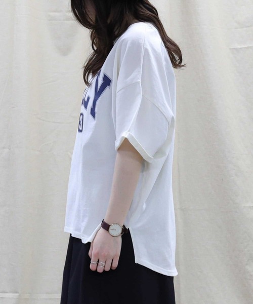 HONEYSUCKLE ROSE（ハニーサックルローズ）の「【HONEYSUCKLE ROSE】ビッグロゴプリントＴ（Tシャツ/カットソー・レディース・グリーン/ダークグレー/ホワイト/ネイビー・M/L）」の19枚目の写真