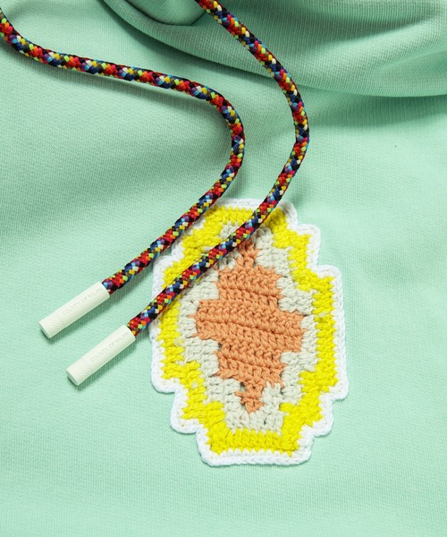 MARCELO BURLON（マルセロ・バーロン）の「MACRAME CROSS PATCH OVER HOOD（パーカー・メンズ・ブルー系その他・M/L）」の3枚目の写真