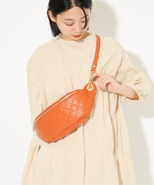 AULENTTI オーレンティ　牛革　レザー　キルティング　ボディバッグ セール】【AULENTTI/オウレンティ】キルティングBody BAG（ショルダー