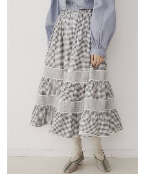 merry jenny(メリージェニー)の「イレギュラーチェックフレアスカート(スカート・レディース・ブラック/グレー・FREE)」の2枚目の写真