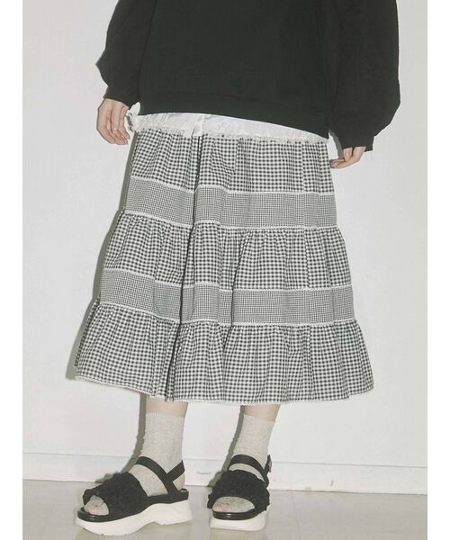 merry jenny(メリージェニー)の「イレギュラーチェックフレアスカート(スカート・レディース・ブラック/グレー・FREE)」の12枚目の写真