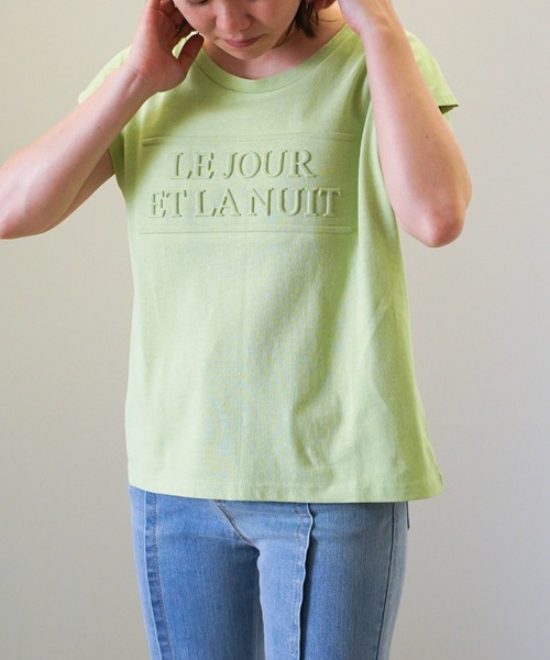 VENCEEXCHANGE（ヴァンスエクスチェンジ）の「エンボス加工Tシャツ（Tシャツ/カットソー・レディース・オフホワイト/ブラック/ベージュ/グリーン/ブルー・FREE）」の8枚目の写真