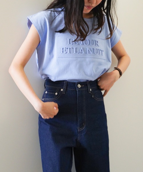 VENCEEXCHANGE（ヴァンスエクスチェンジ）の「エンボス加工Tシャツ（Tシャツ/カットソー・レディース・オフホワイト/ブラック/ベージュ/グリーン/ブルー・FREE）」の16枚目の写真