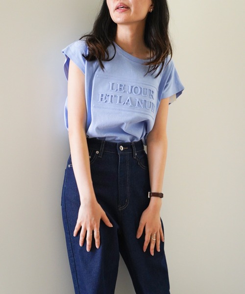 VENCEEXCHANGE（ヴァンスエクスチェンジ）の「エンボス加工Tシャツ（Tシャツ/カットソー・レディース・オフホワイト/ブラック/ベージュ/グリーン/ブルー・FREE）」の20枚目の写真