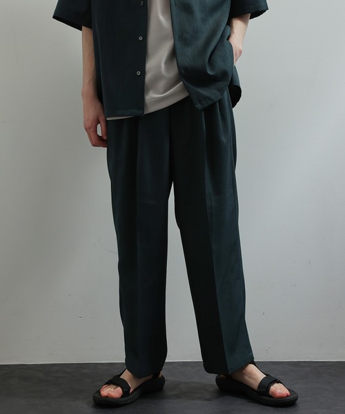 JUNRED(ジュンレッド)の「ソフトウィンドドレープワイドパンツ(スラックス・メンズ・ブラック系その他/チャコールグレー/ベージュ系その他/グリーン・S/M/L)」の4枚目の写真