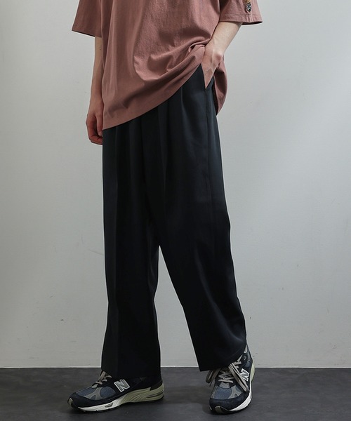 JUNRED(ジュンレッド)の「ソフトウィンドドレープワイドパンツ(スラックス・メンズ・ブラック系その他/チャコールグレー/ベージュ系その他/グリーン・S/M/L)」の5枚目の写真