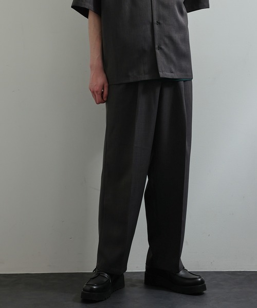 JUNRED(ジュンレッド)の「ソフトウィンドドレープワイドパンツ(スラックス・メンズ・ブラック系その他/チャコールグレー/ベージュ系その他/グリーン・S/M/L)」の20枚目の写真