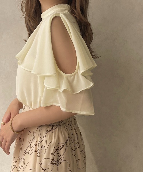 apres jour clair(アプレジュールクレア)の「【apres jour clair】オープンショルダーケープブラウス【ZOZOTOWN限定アイテム】(シャツ/ブラウス・レディース・ライトベージュ/ベビーピンク/アイボリー・フリー/X-LARGE)」の6枚目の写真