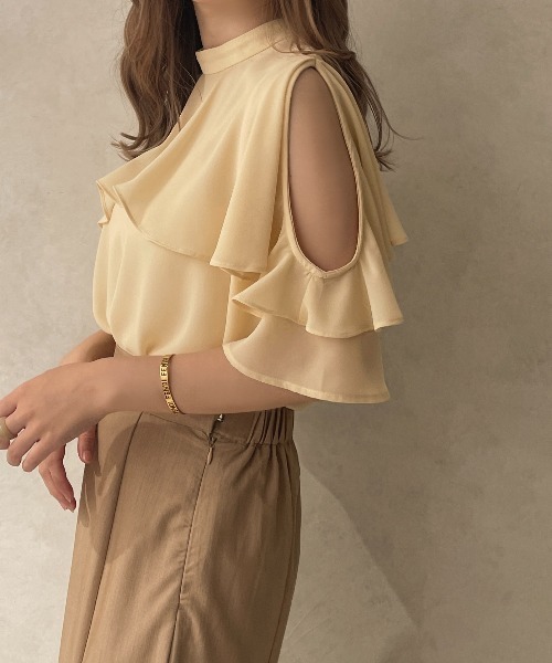 apres jour clair(アプレジュールクレア)の「【apres jour clair】オープンショルダーケープブラウス【ZOZOTOWN限定アイテム】(シャツ/ブラウス・レディース・ライトベージュ/ベビーピンク/アイボリー・フリー/X-LARGE)」の17枚目の写真