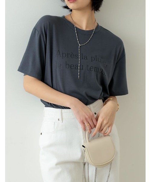 Re:EDIT(リエディ)の「接触冷感とろみロゴTシャツ(Tシャツ/カットソー・レディース・オレンジ/グリーン/ホワイト×ブラック/スミクロ/グレイッシュベージュ・MEDIUM/LARGE)」の3枚目の写真