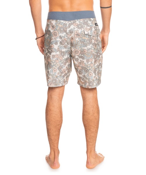 Quiksilver（クイックシルバー）の「HEMPSTRETCH 69 18/クイックシルバーボードショーツ ・サーフトランクス(水着)（水着・メンズ・ブラック/ホワイト系その他/ブラウン/ホワイト・30inch/31inch/34inch/29inch/36inch/32inch/28inch）」の5枚目の写真