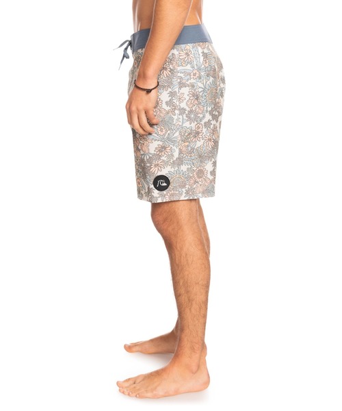 Quiksilver（クイックシルバー）の「HEMPSTRETCH 69 18/クイックシルバーボードショーツ ・サーフトランクス(水着)（水着・メンズ・ブラック/ホワイト系その他/ブラウン/ホワイト・30inch/31inch/34inch/29inch/36inch/32inch/28inch）」の6枚目の写真