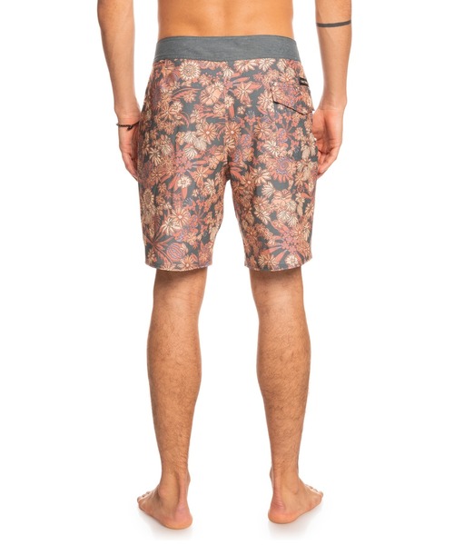 Quiksilver（クイックシルバー）の「HEMPSTRETCH 69 18/クイックシルバーボードショーツ ・サーフトランクス(水着)（水着・メンズ・ブラック/ホワイト系その他/ブラウン/ホワイト・30inch/31inch/34inch/29inch/36inch/32inch/28inch）」の22枚目の写真