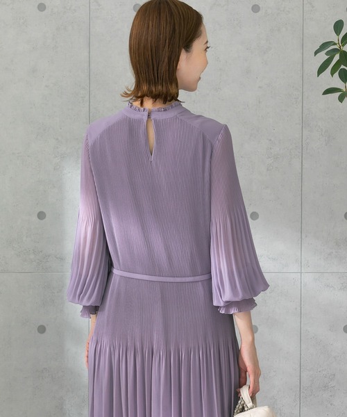 URBAN RESEARCH ROSSO WOMEN(アーバンリサーチ ロッソ)の「ランダムプリーツワンピース(ワンピース・レディース・ブラック/パープル/ブルー・FREE)」の12枚目の写真